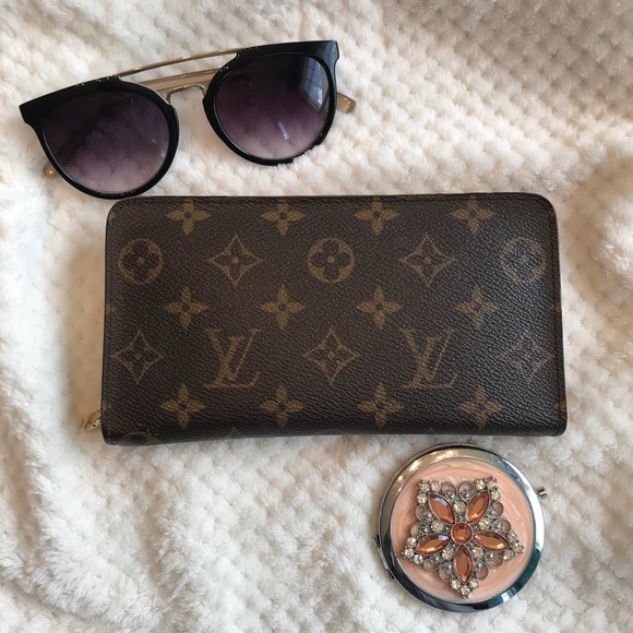 Louis Vuitton Handbags - Louis Vuitton monogram long wallet